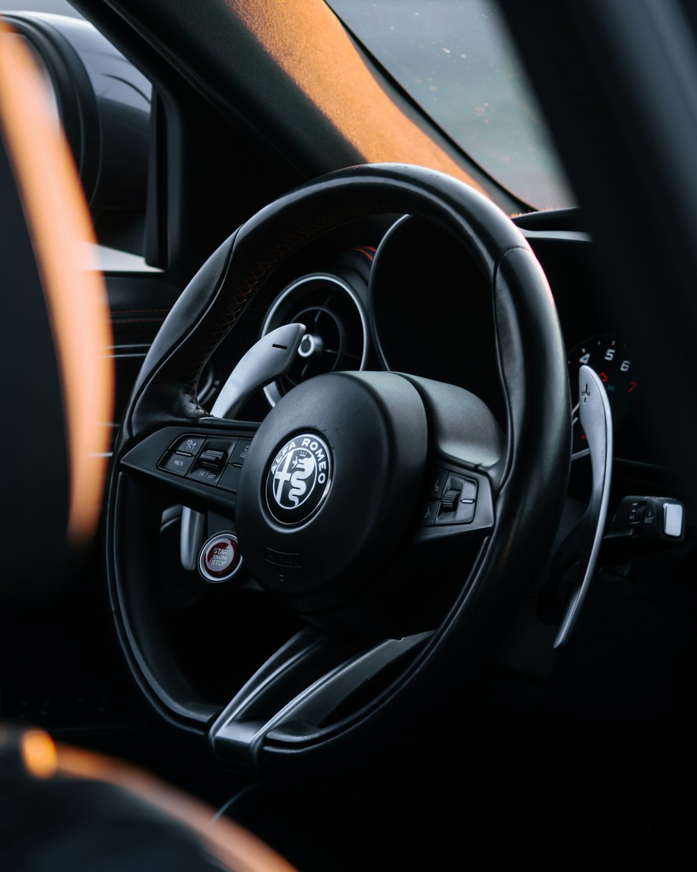 black mercedes benz steering wheel