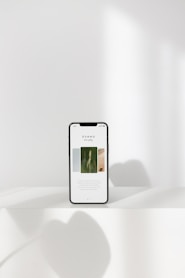 white samsung galaxys 4