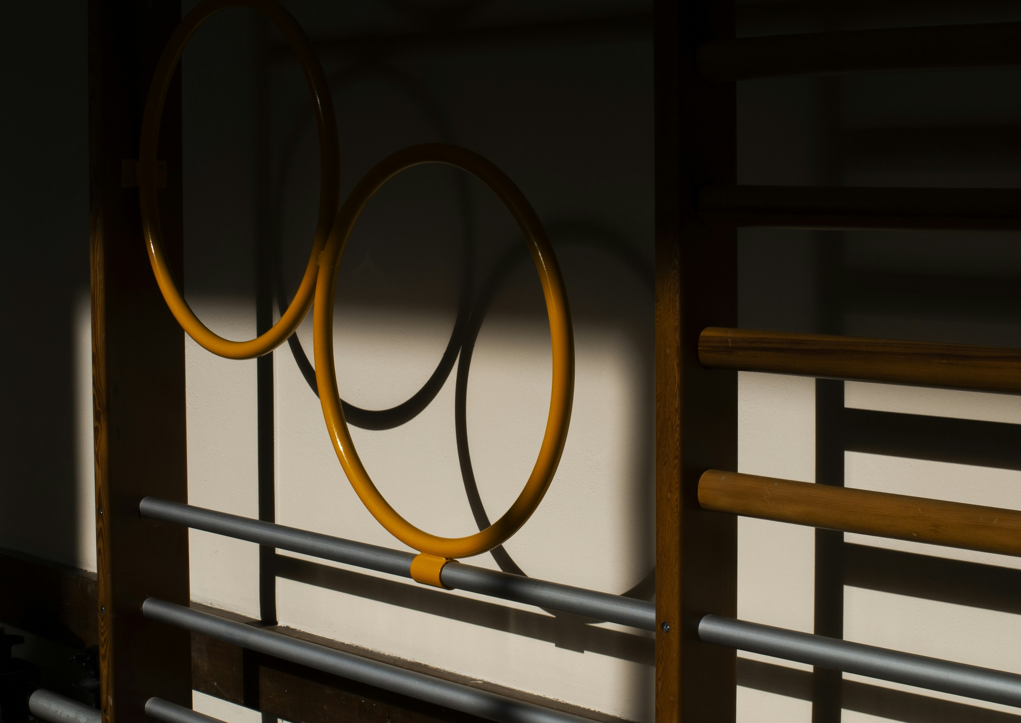 black and white round light