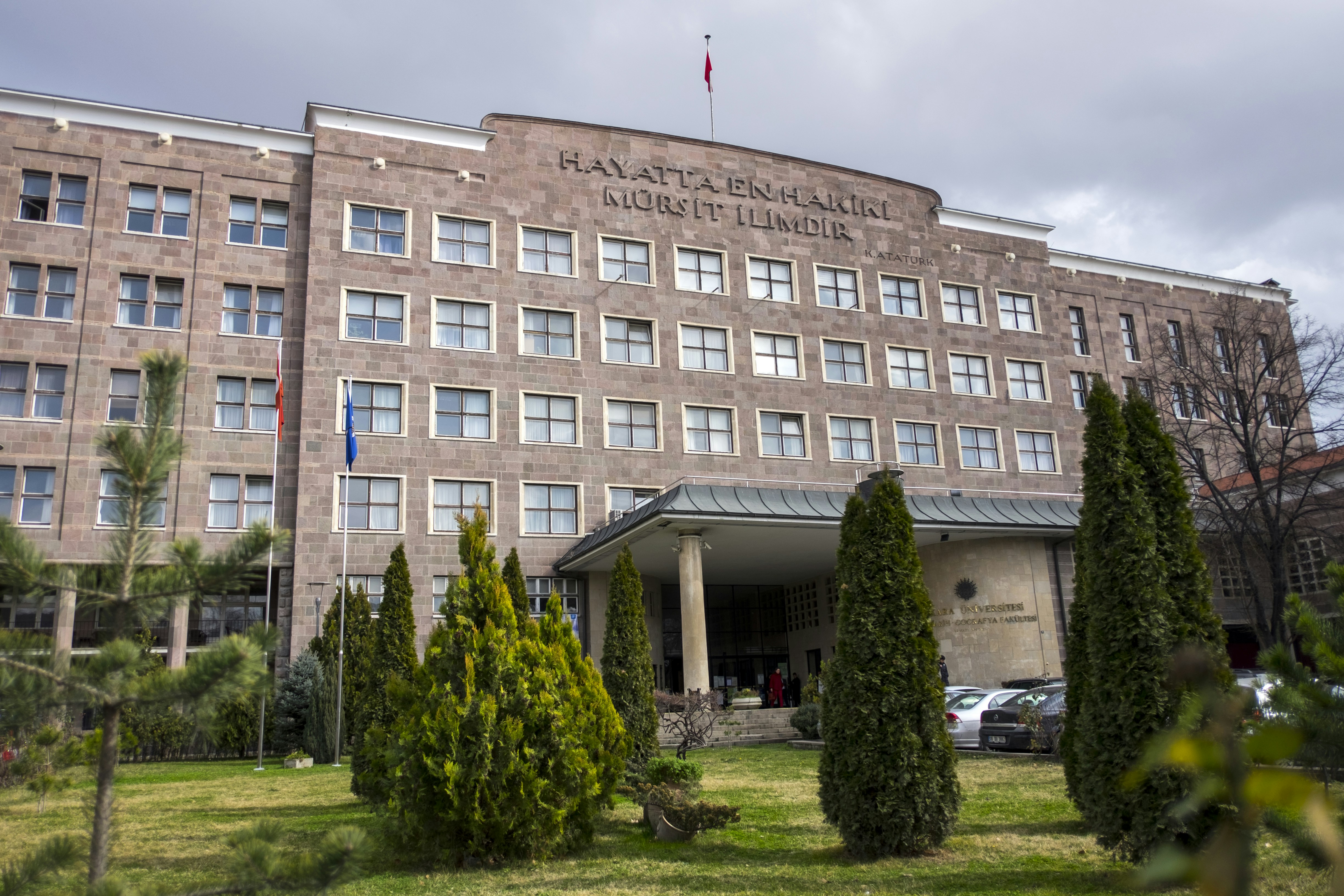 Genç Erkeklerde Behçet Hastalığında Ciddi Seyir Uyarısı - Sağlık haberi görseli