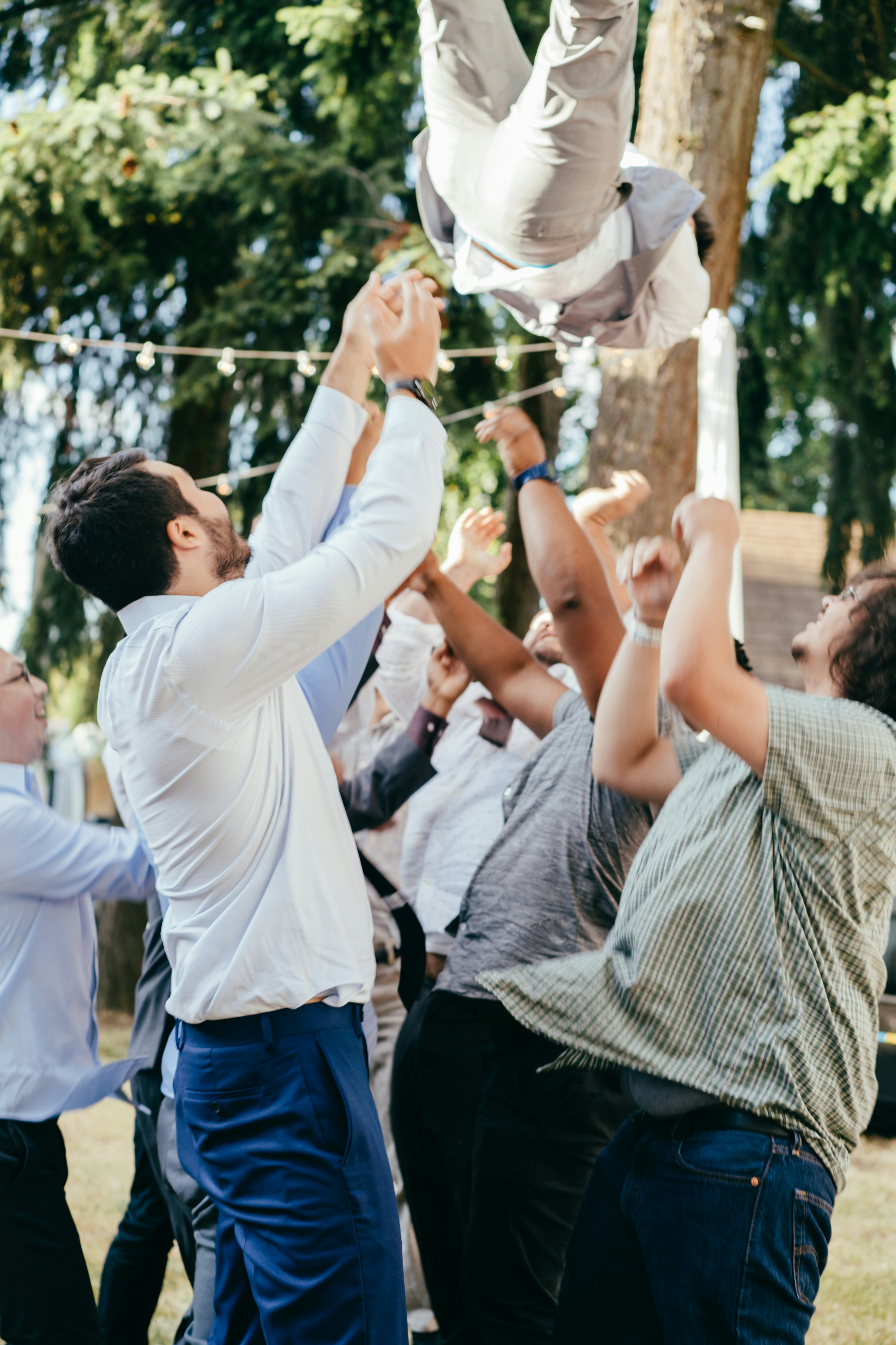 Champagne tower wedding, ilustrasi artikel Champagne Towers: Elevate Your Wedding with an Unforgettable Statement 7