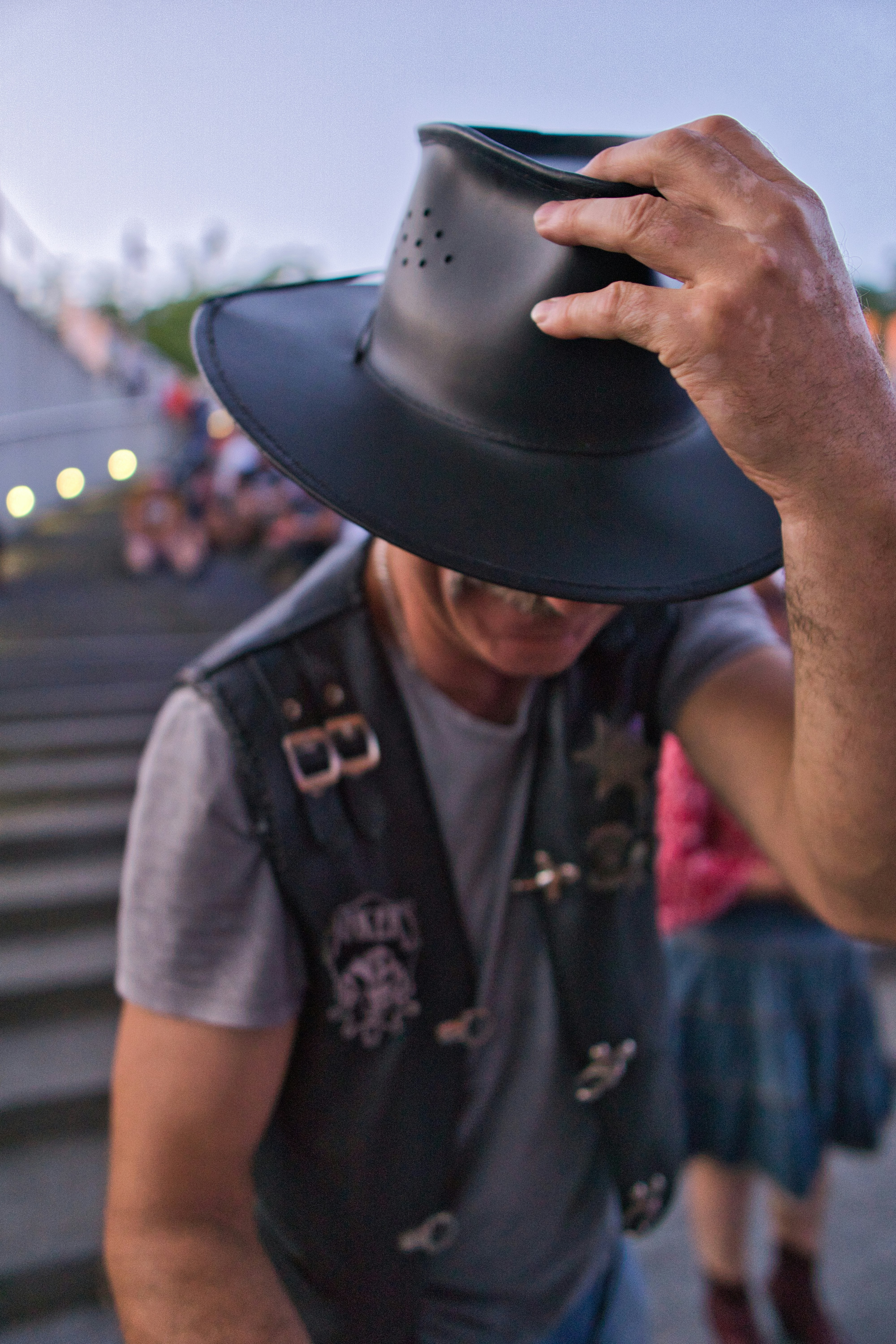 man in black hat and black crew neck t-shirt