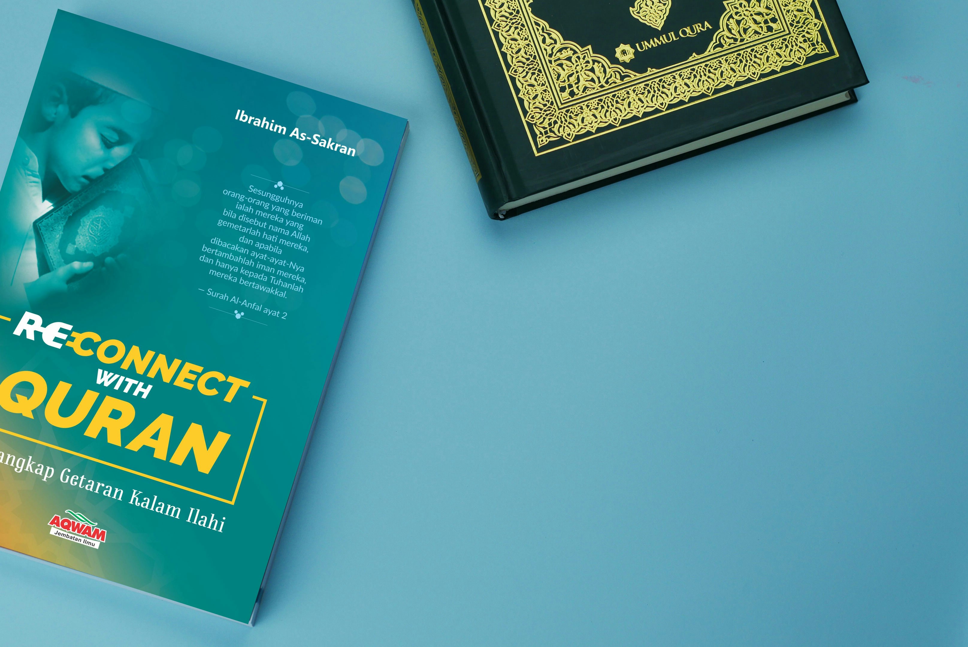 human hand in body of water during daytime photo - Free Sukoharjo 