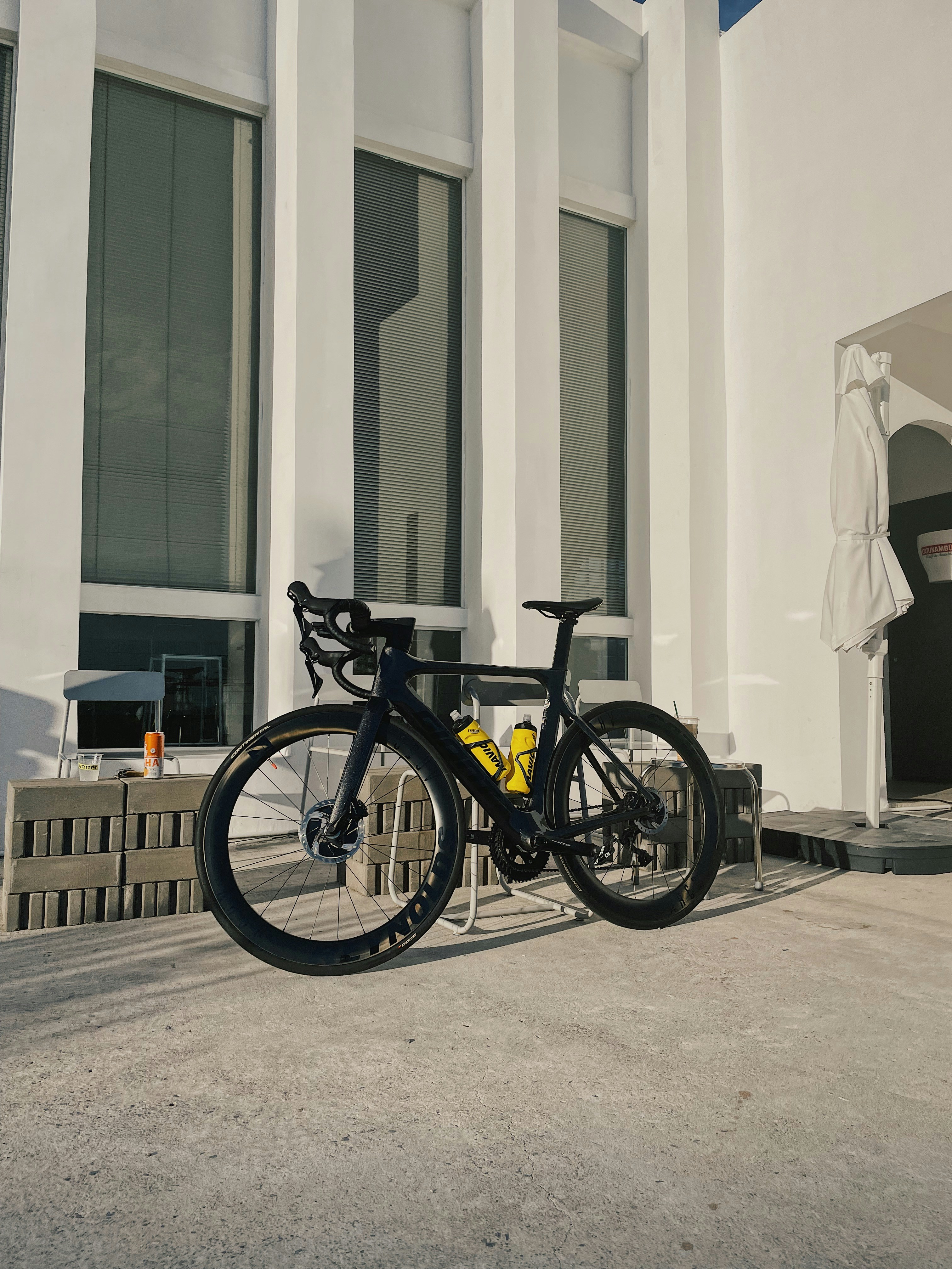 black and yellow hardtail mountain bike