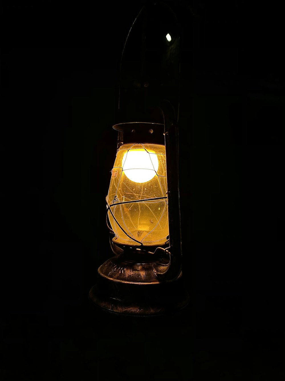 yellow and black lantern lamp