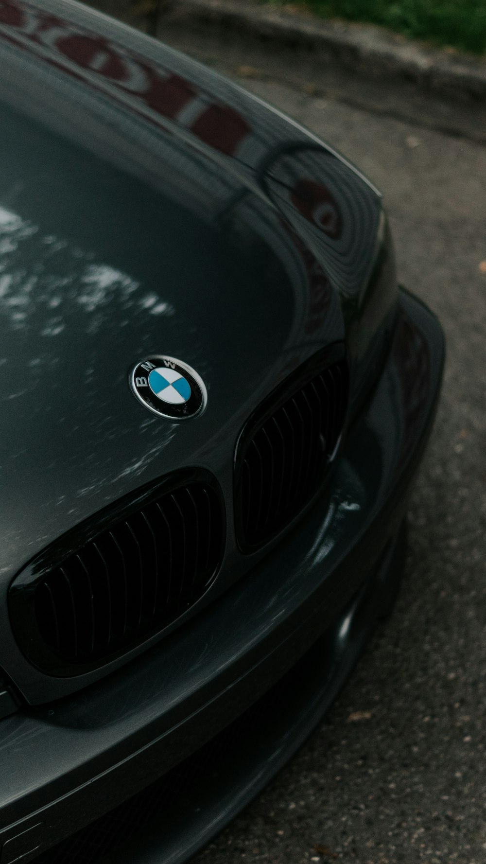Auto BMW nera con logo rotondo bianco foto – Nero Immagine gratuita su  Unsplash