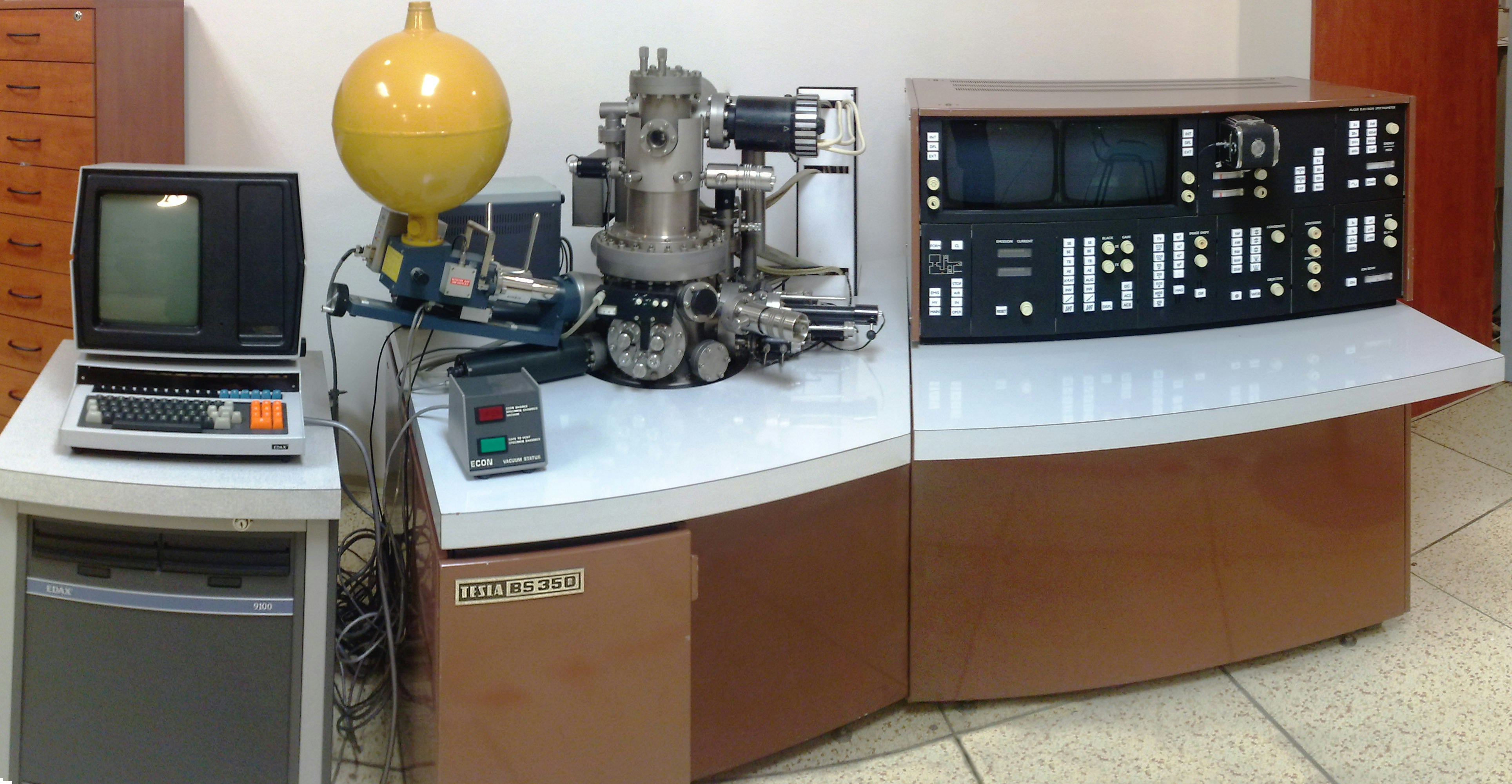 An old Tesla scanning electron microscope. Not a coffee maker.

<p>The Tesla BS350 SEM between 1976 and 1989. With an EDAX 9100 detector.</p>
<p>This microscope had a field emission gun as the electron source, and was one of the first microscopes to do so. Only 56 of these were made.</p>
<p>The monitor on the left is in portrait mode to better show the xray peaks of the material being analyzed.” style=”max-width:400px;float:left;padding:10px 10px 10px 0px;border:0px;”></a><span style=