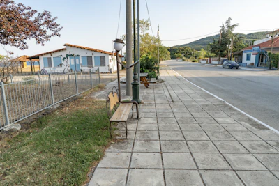 Quiet street view of a land parcel in Francisco Álvarez.