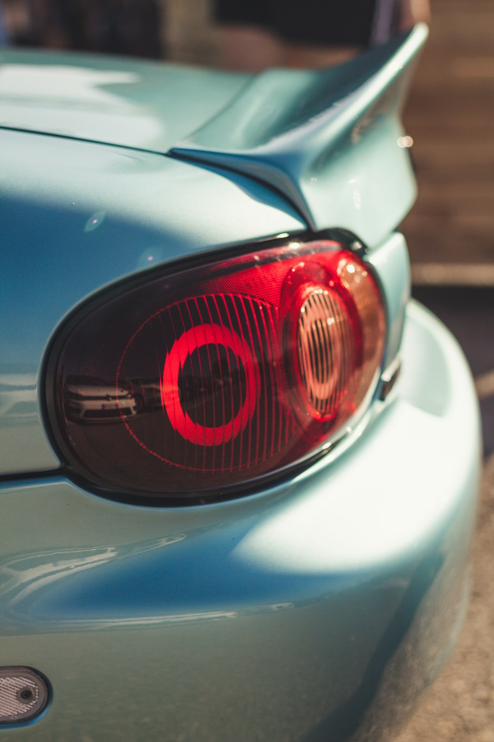 white and red car light