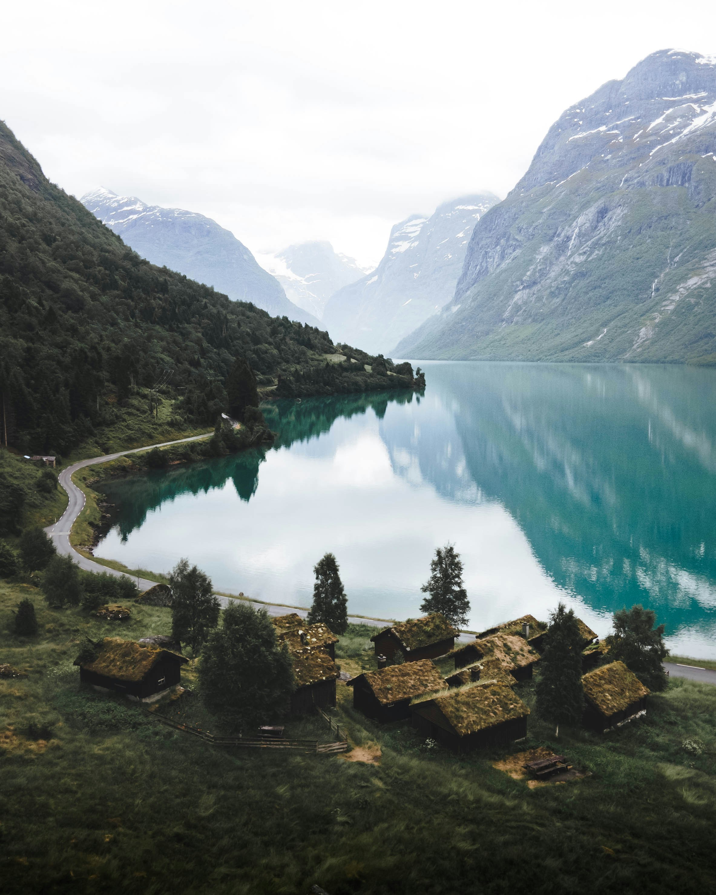 Photo by lachlangowen