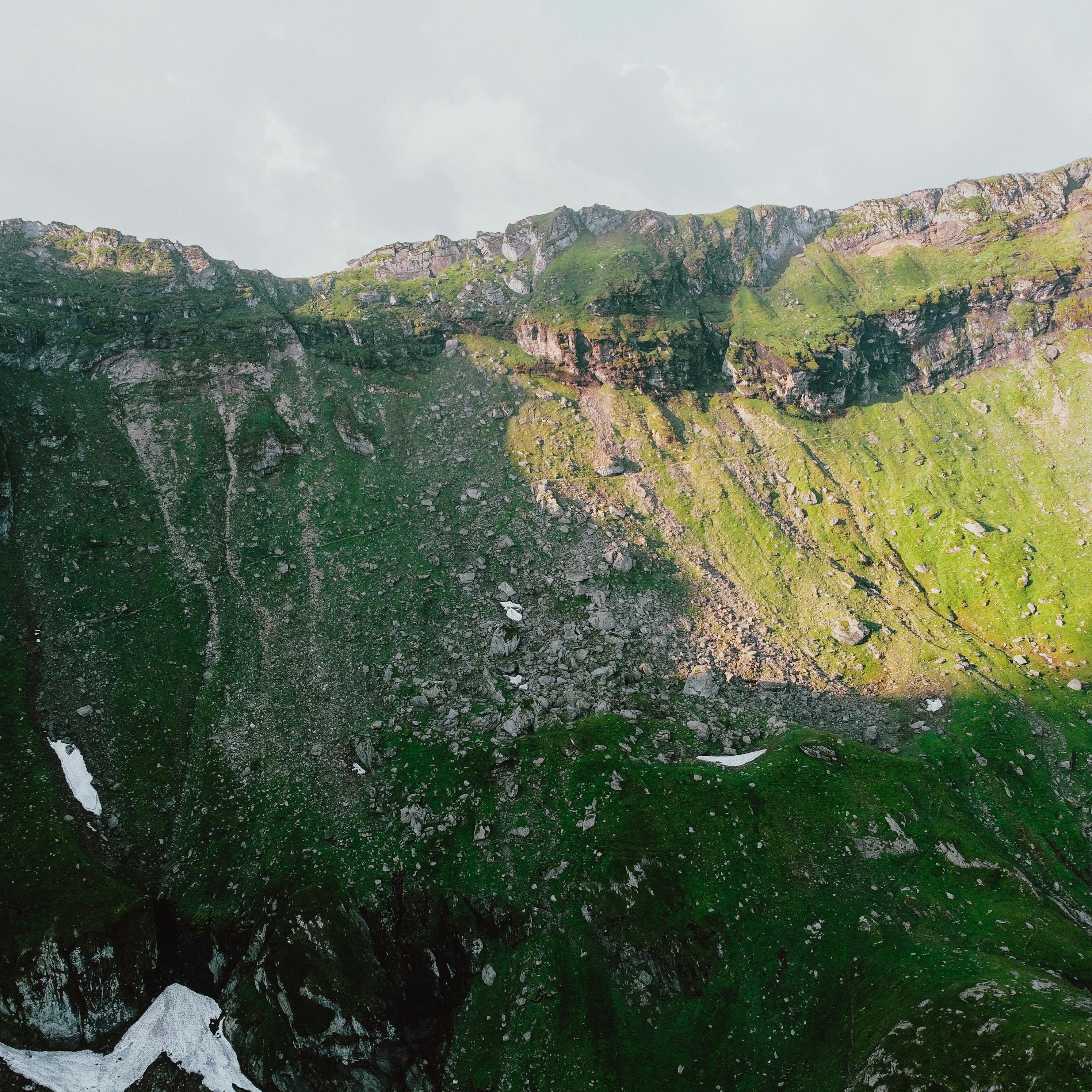 Photo by luisgherasim