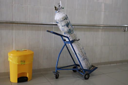 blue and black wheeled wheeled wheeled wheeled cart