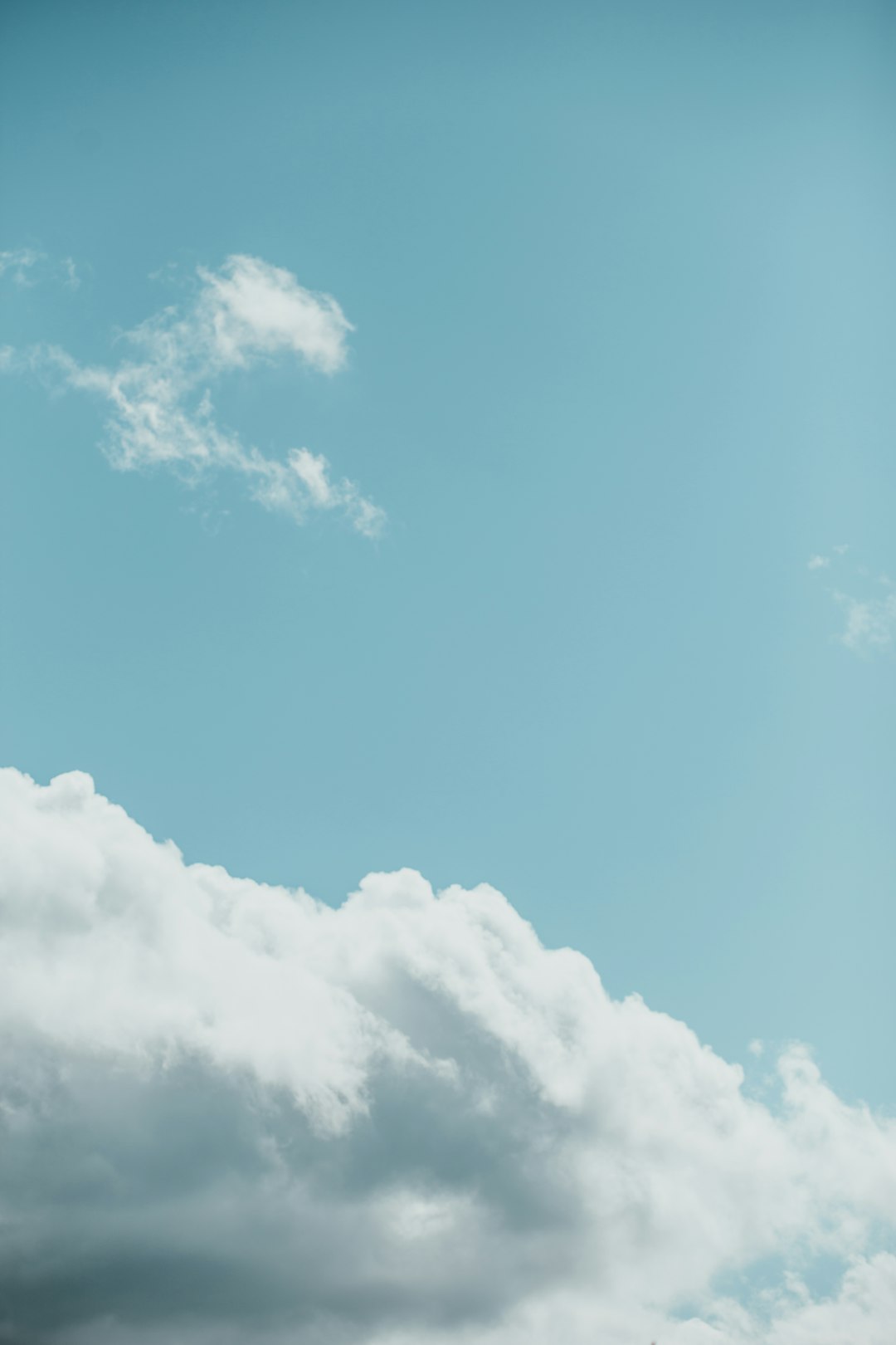 white clouds and blue sky during daytime