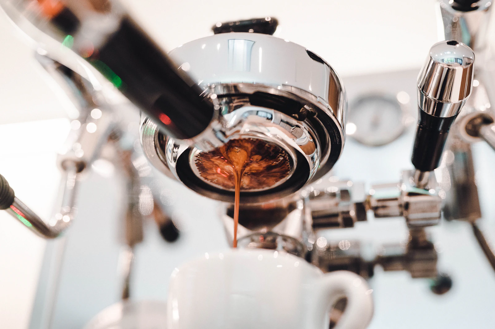 How to Dial In Espresso: A Step-by-Step Beginner’s Guide
