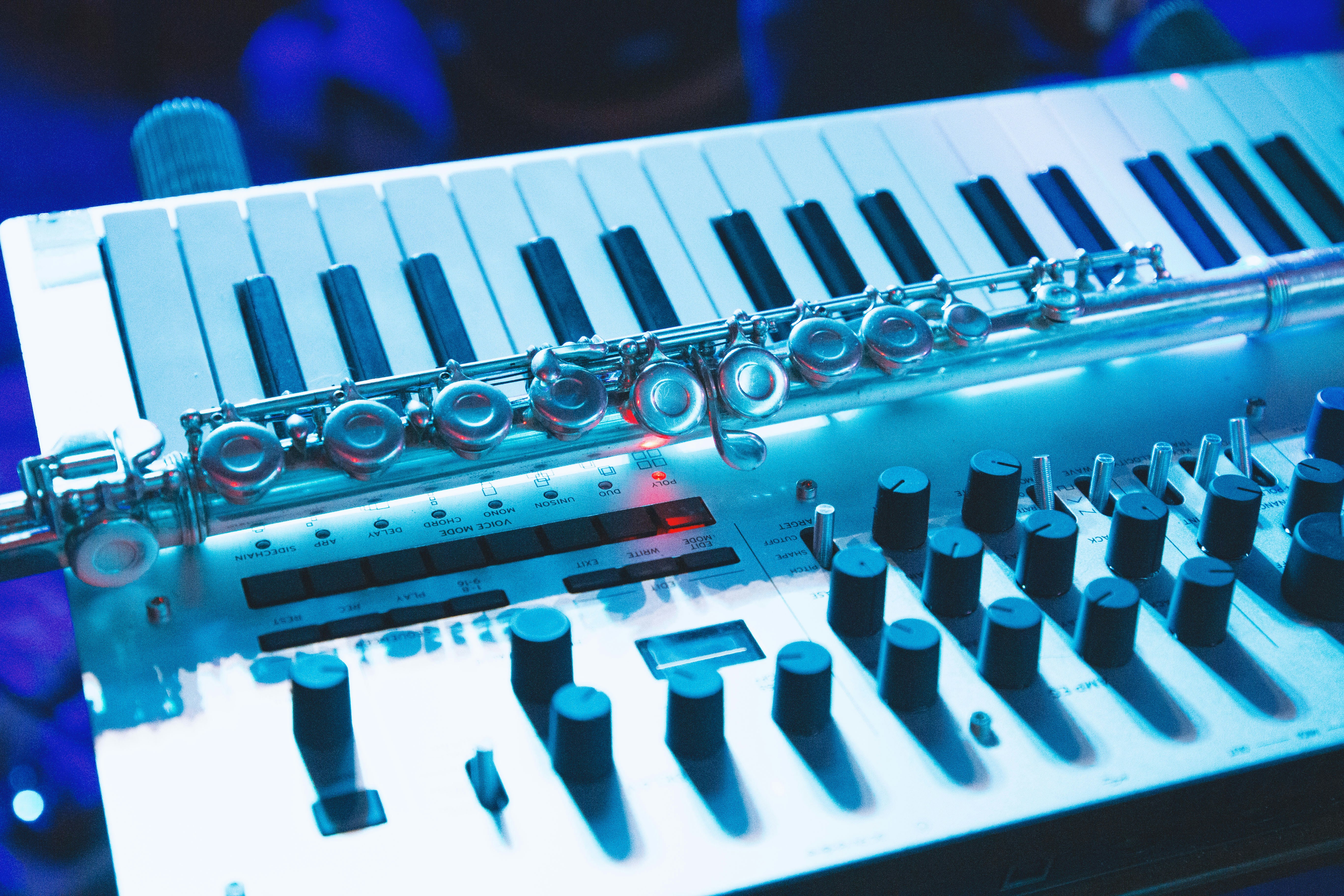Blue Music Pictures | Download Free Images on Unsplash