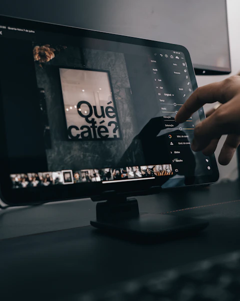 black flat screen computer monitor