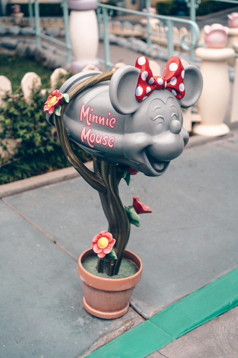 gray and red mickey mouse balloon