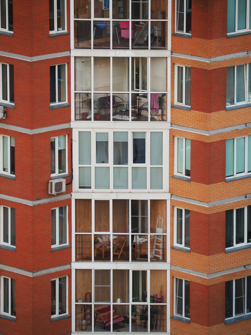 brown and white concrete building