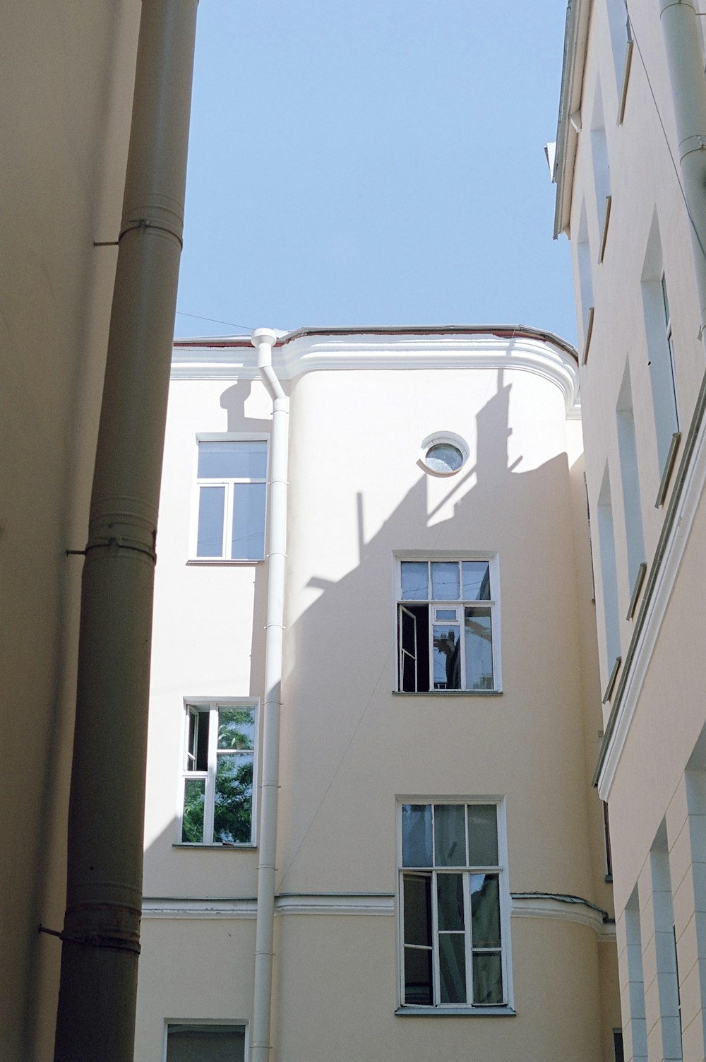 white concrete building during daytime