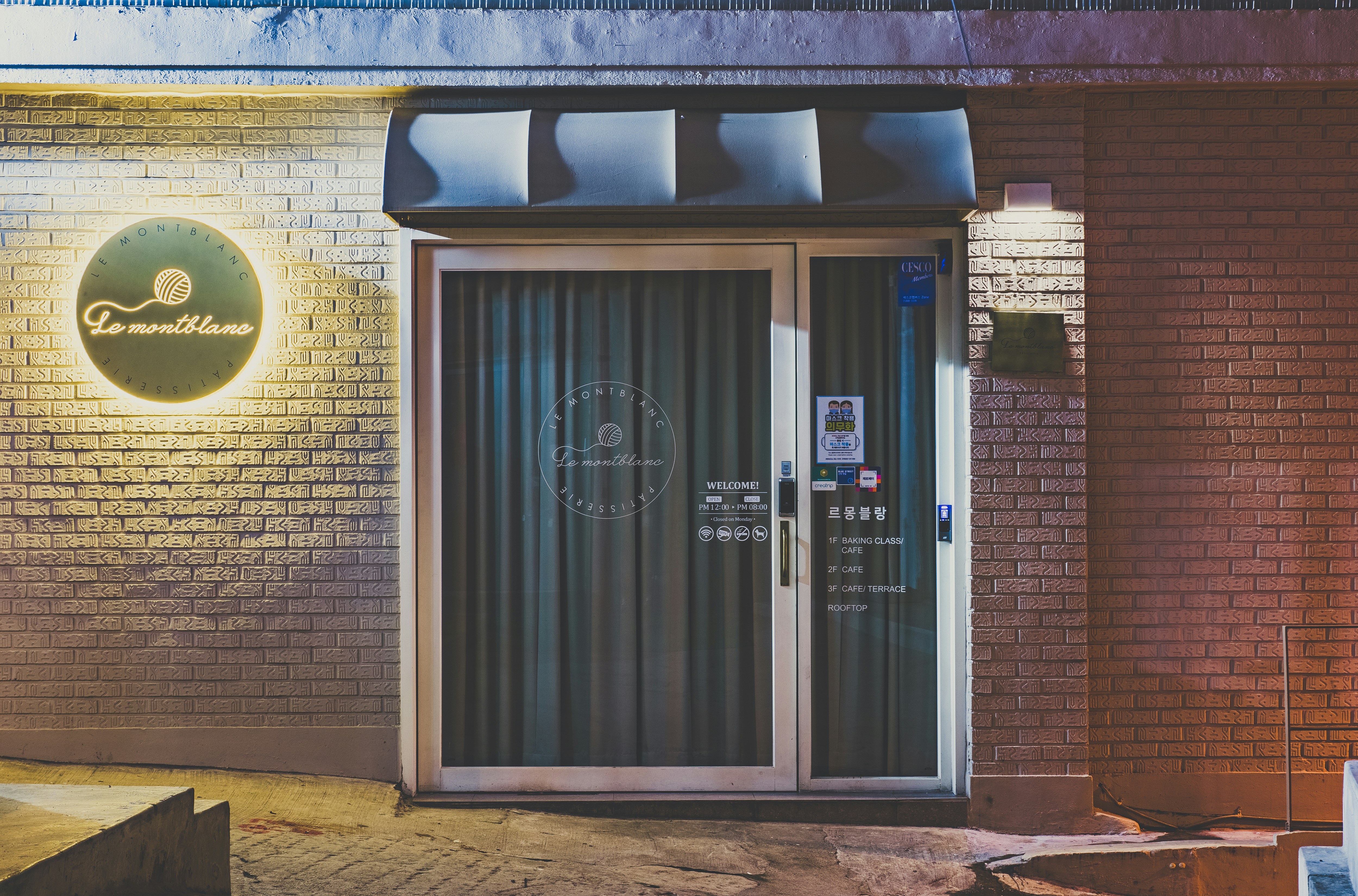 Photo by travelershigh