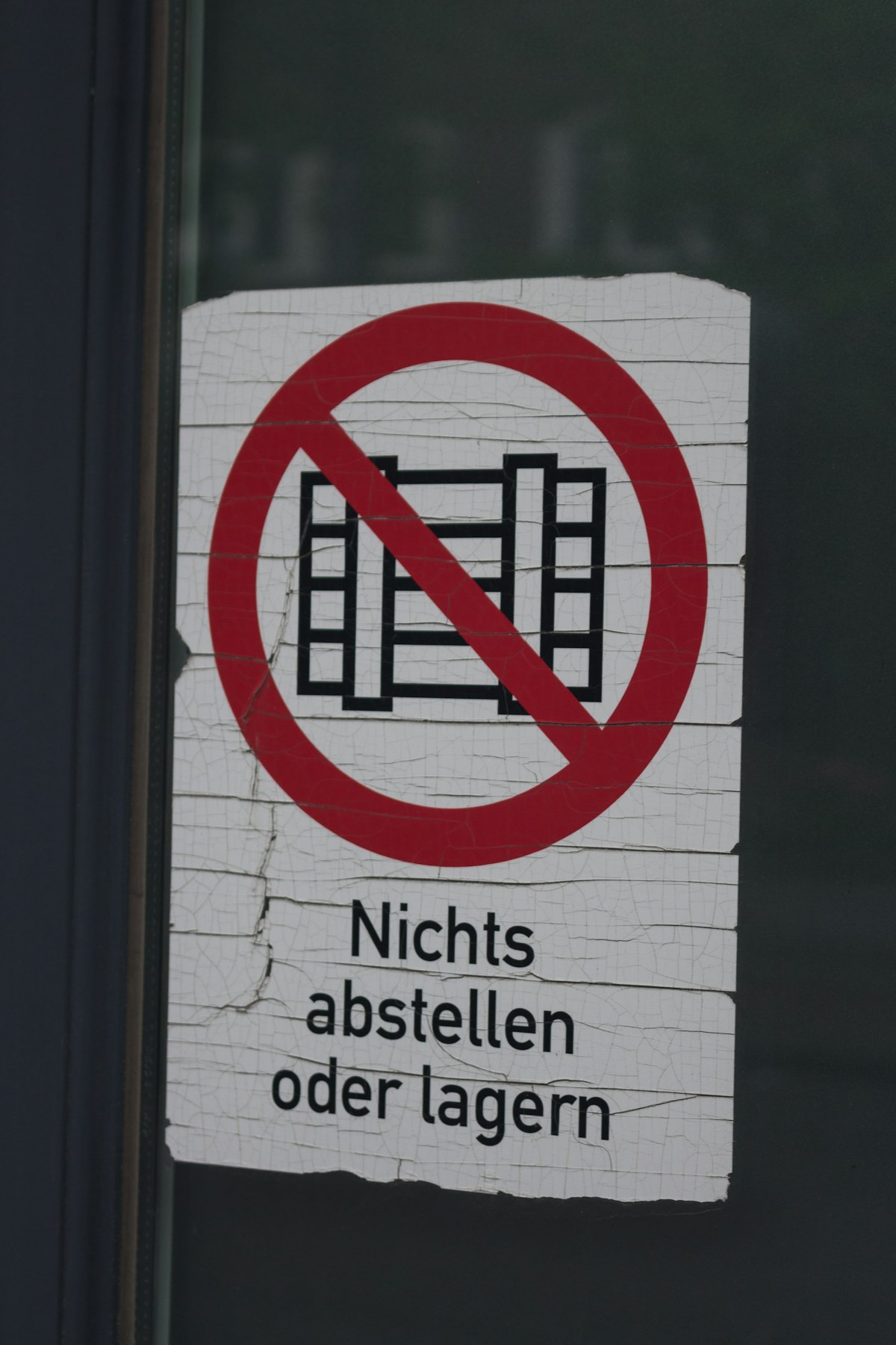 Rauchfrei-Symbol: Verbotsschild als Erinnerung an die Entscheidung gegen Zigaretten