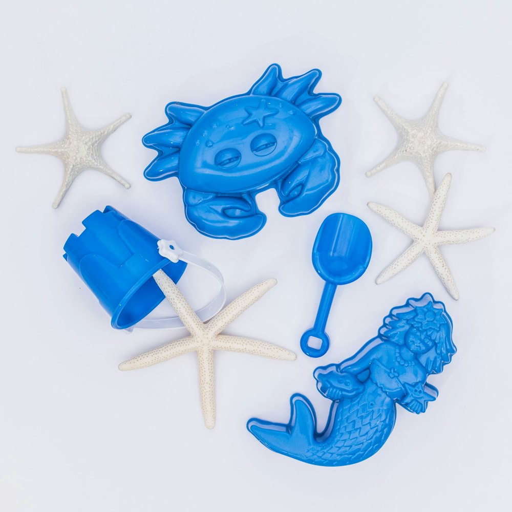blue and white star ornament