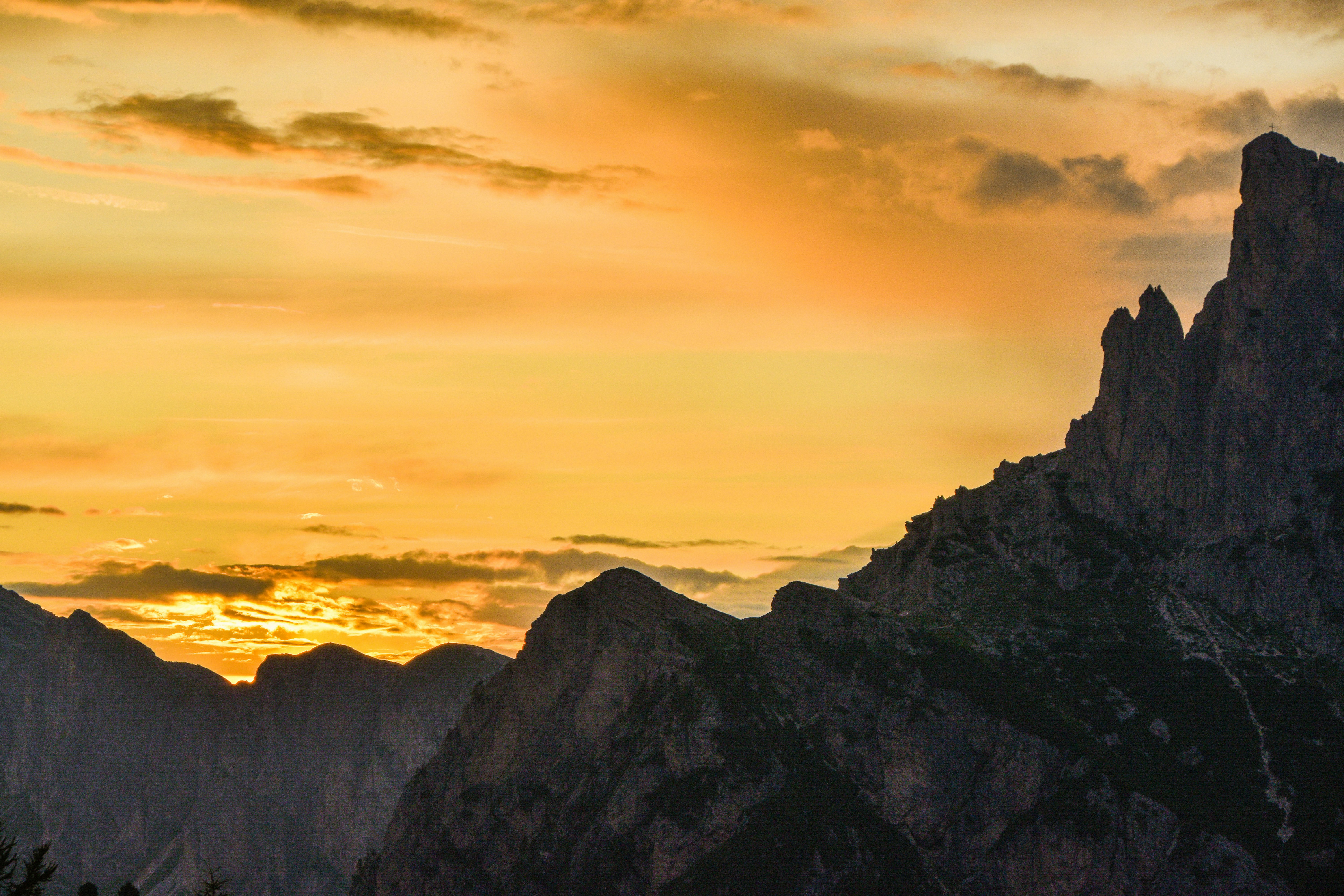 Photo by lukaskonvica