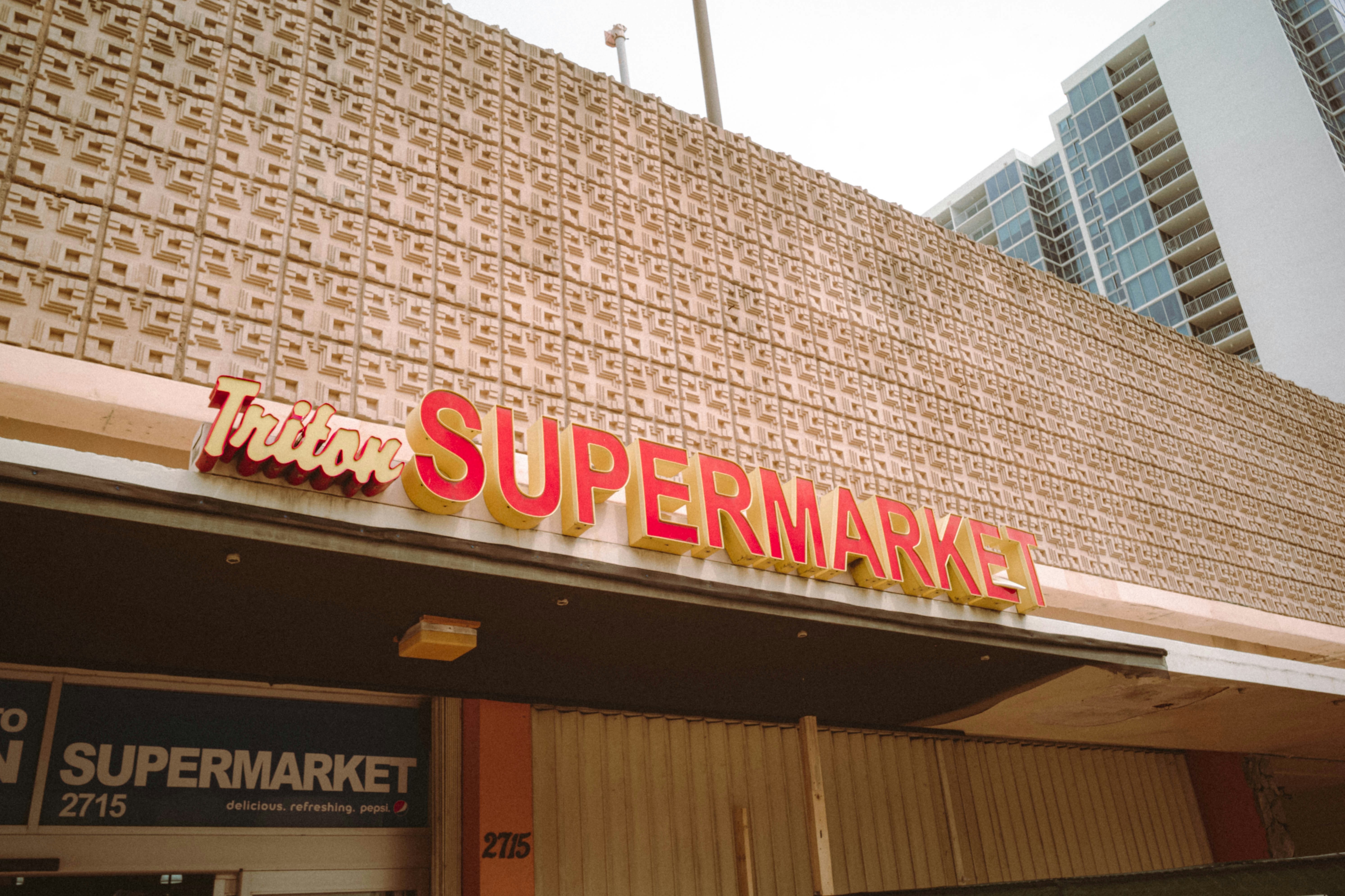 photo-1628120568237-995c54c75481?ixid=M3wxMjA3fDB8MXxzZWFyY2h8Mnx8bWdtYXJrZXQlMjA2JTIwYXR8ZW58MHx8fHwxNzczMzk3ODcwfDA\u0026ixlib=rb-4.1.0