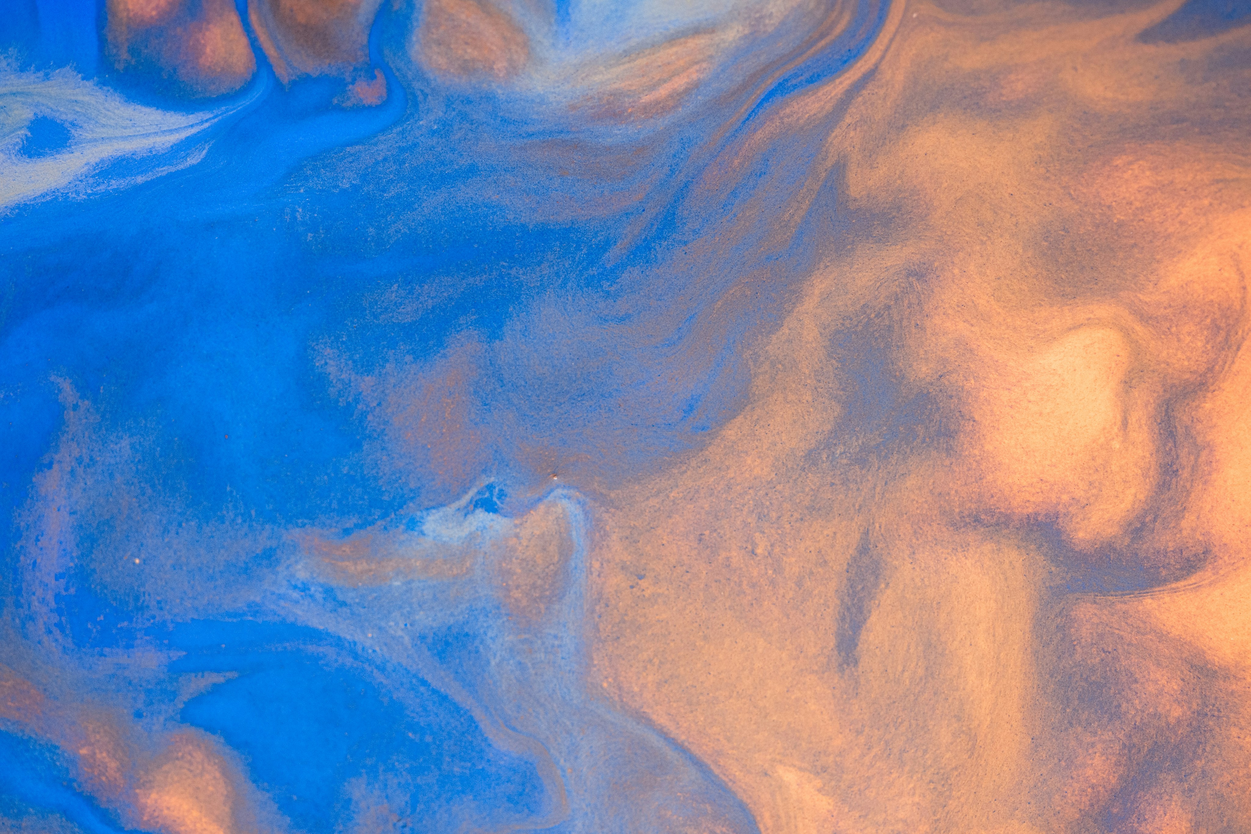 Photo by solenfeyissa