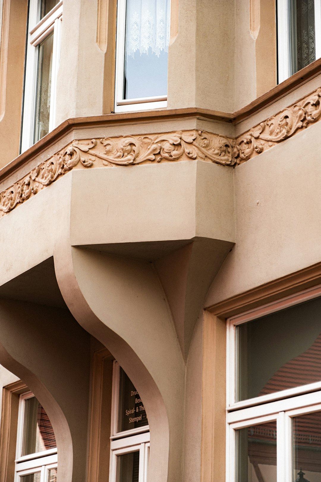 brown concrete building during daytime