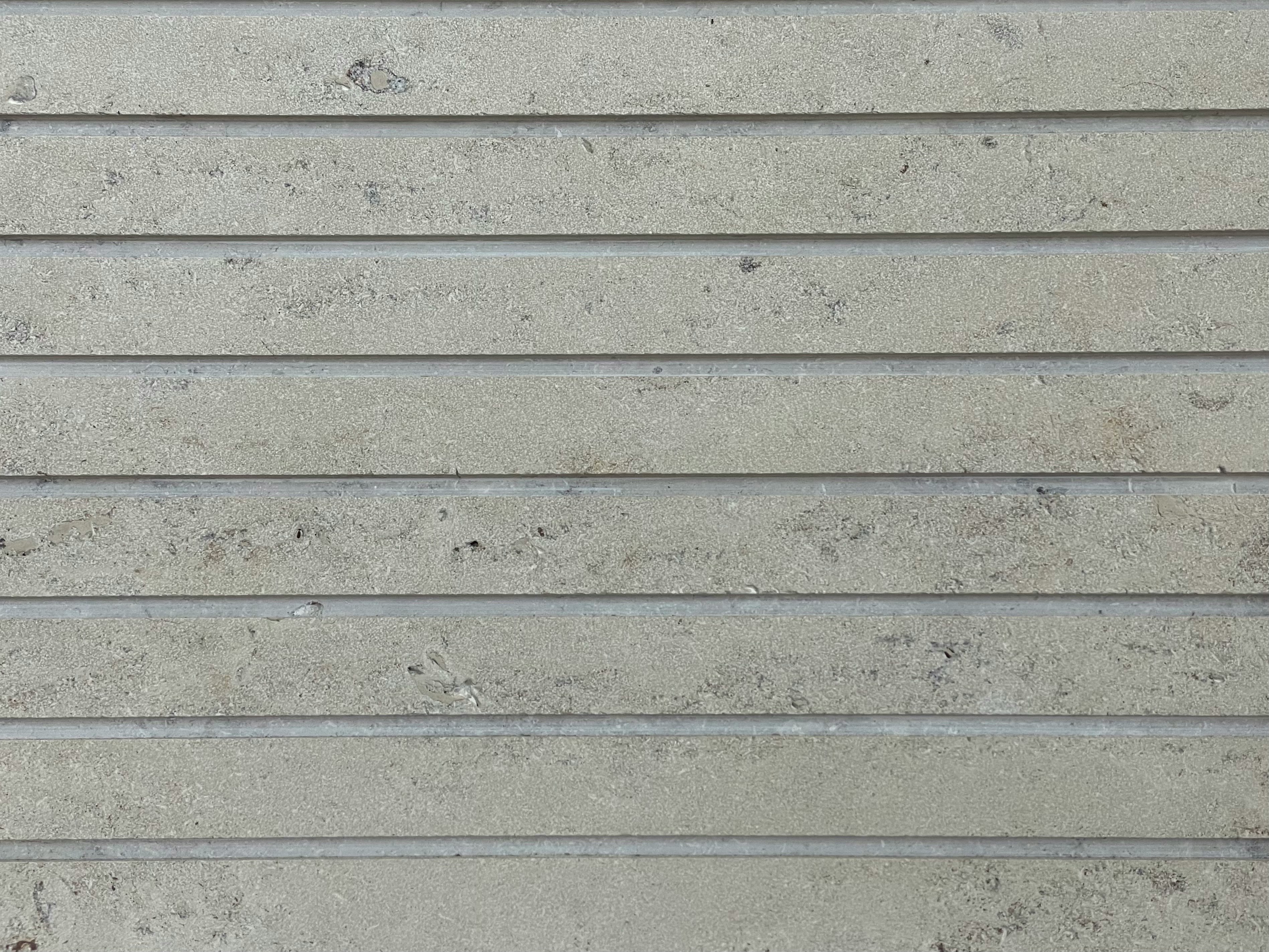 gray concrete wall during daytime