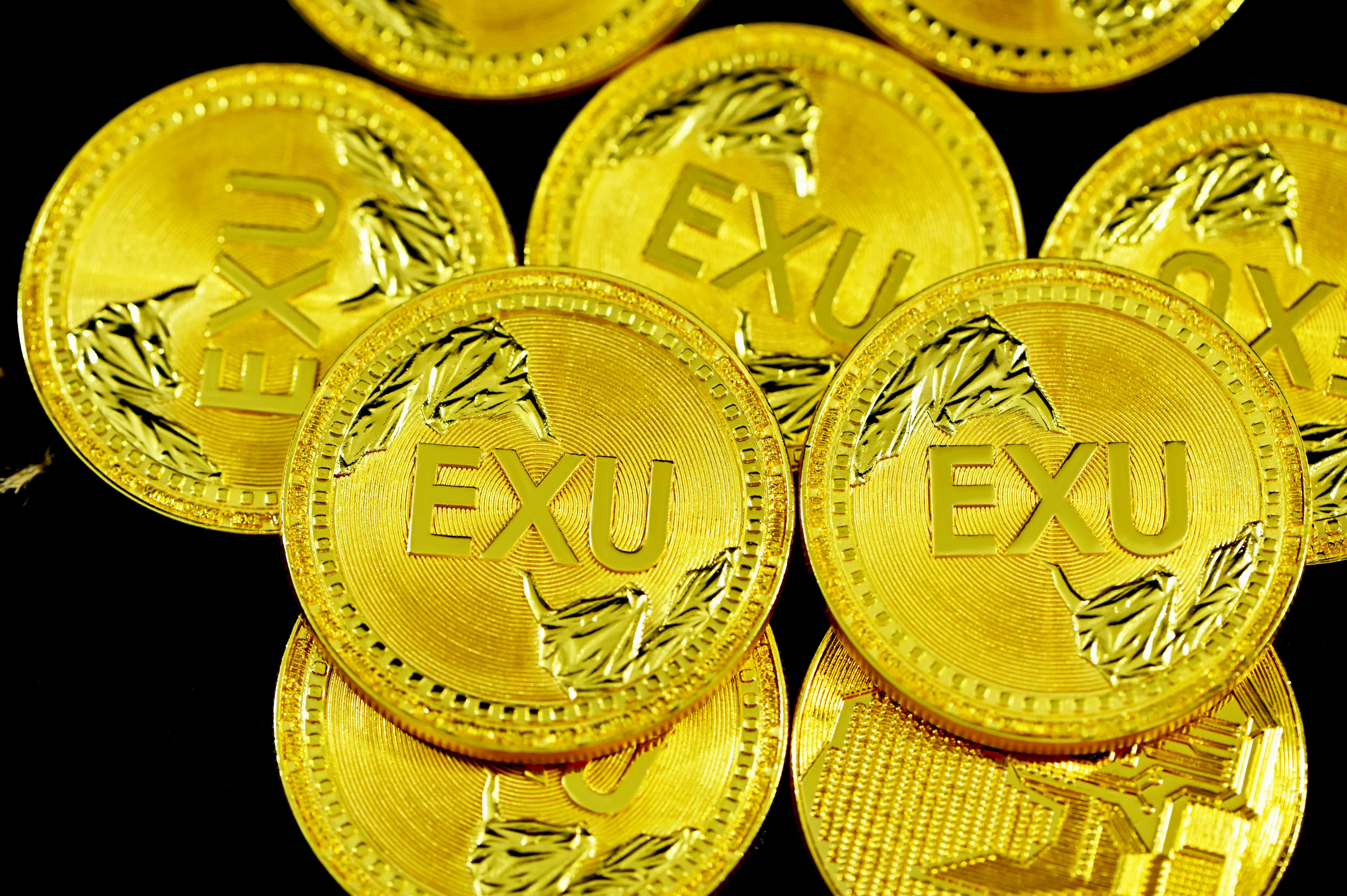 Flight To Metals? Gold And Silver Hit Records While Bitcoin Drops