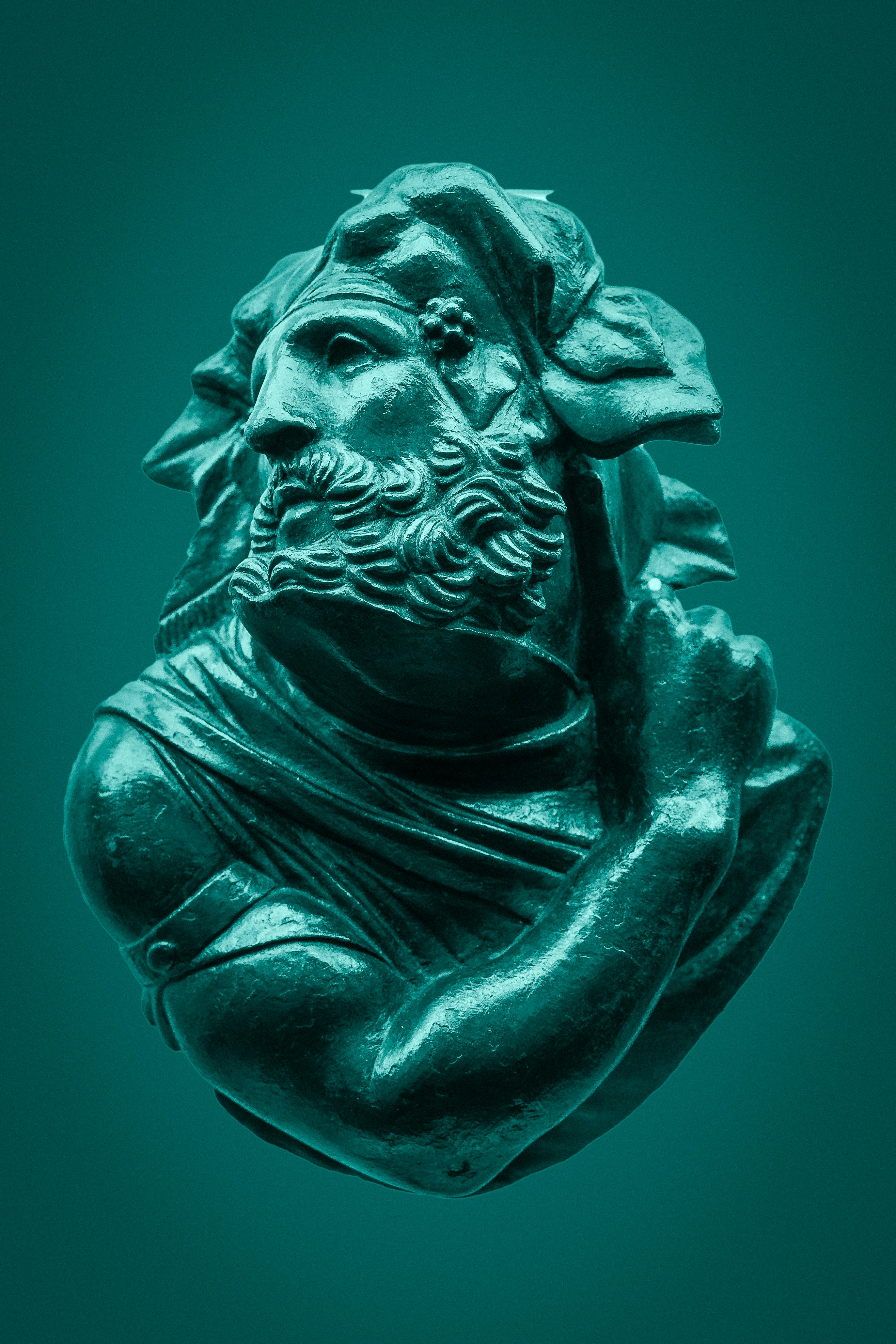 photo-1628256901515-1ac27bb7a7ec?ixid=M3wxMjA3fDB8MXxzZWFyY2h8MTJ8fHl1cG9vJTIwaGVybWVzfGVufDB8fHx8MTc2NjY3MzQwMnww\u0026ixlib=rb-4.1.0