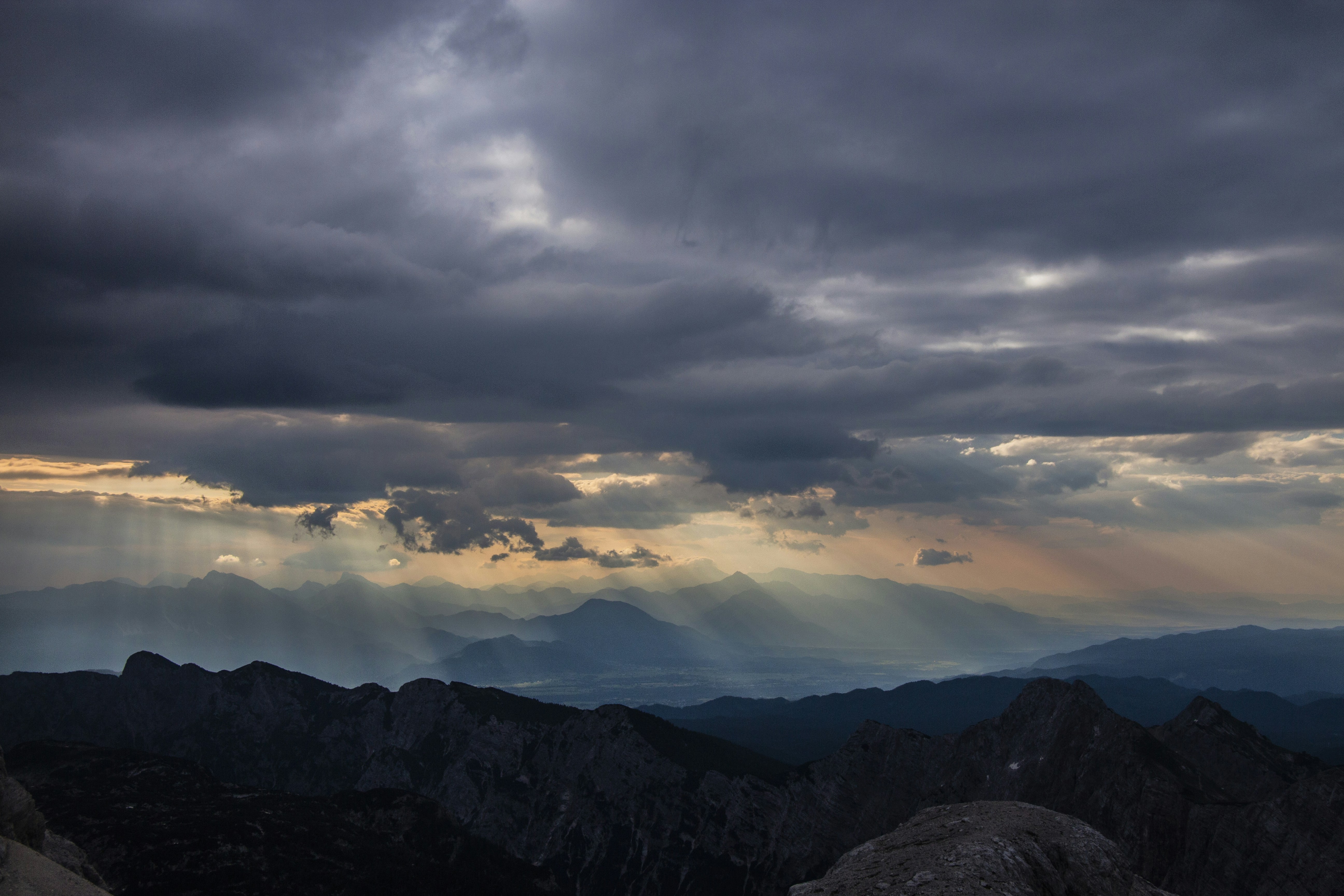 Photo by elleleontiev