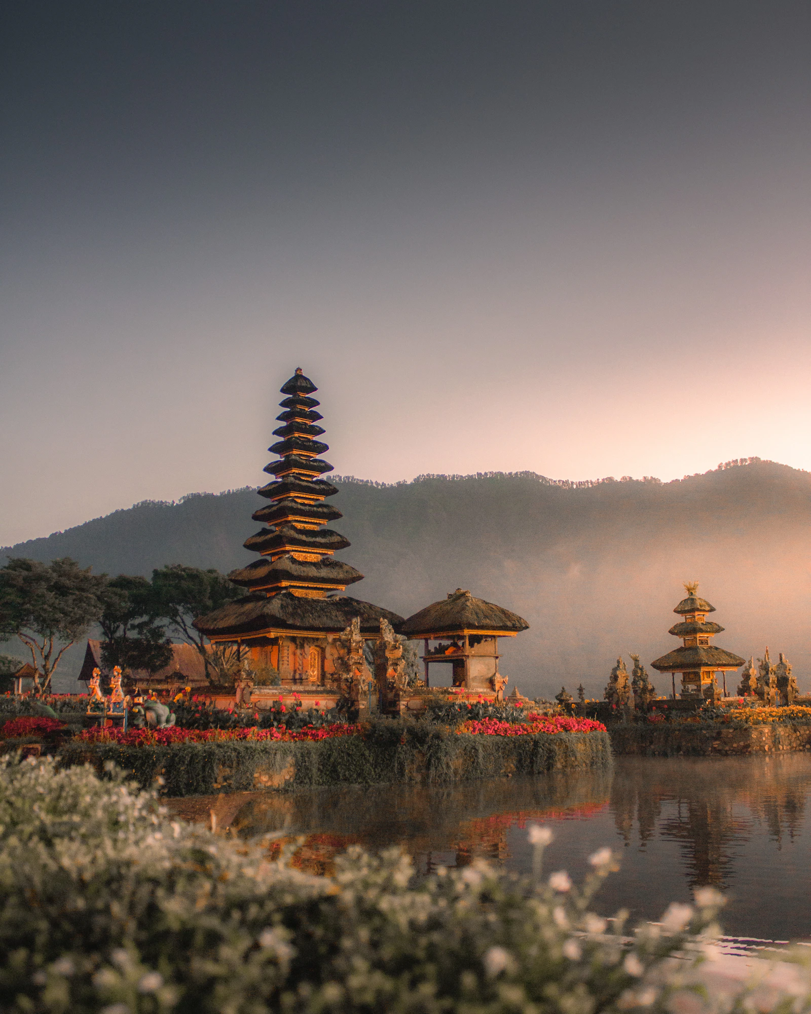 2-Day Bedugul Twin Lakes, Pura Ulun Danu Beratan & Highland Botanical Escape