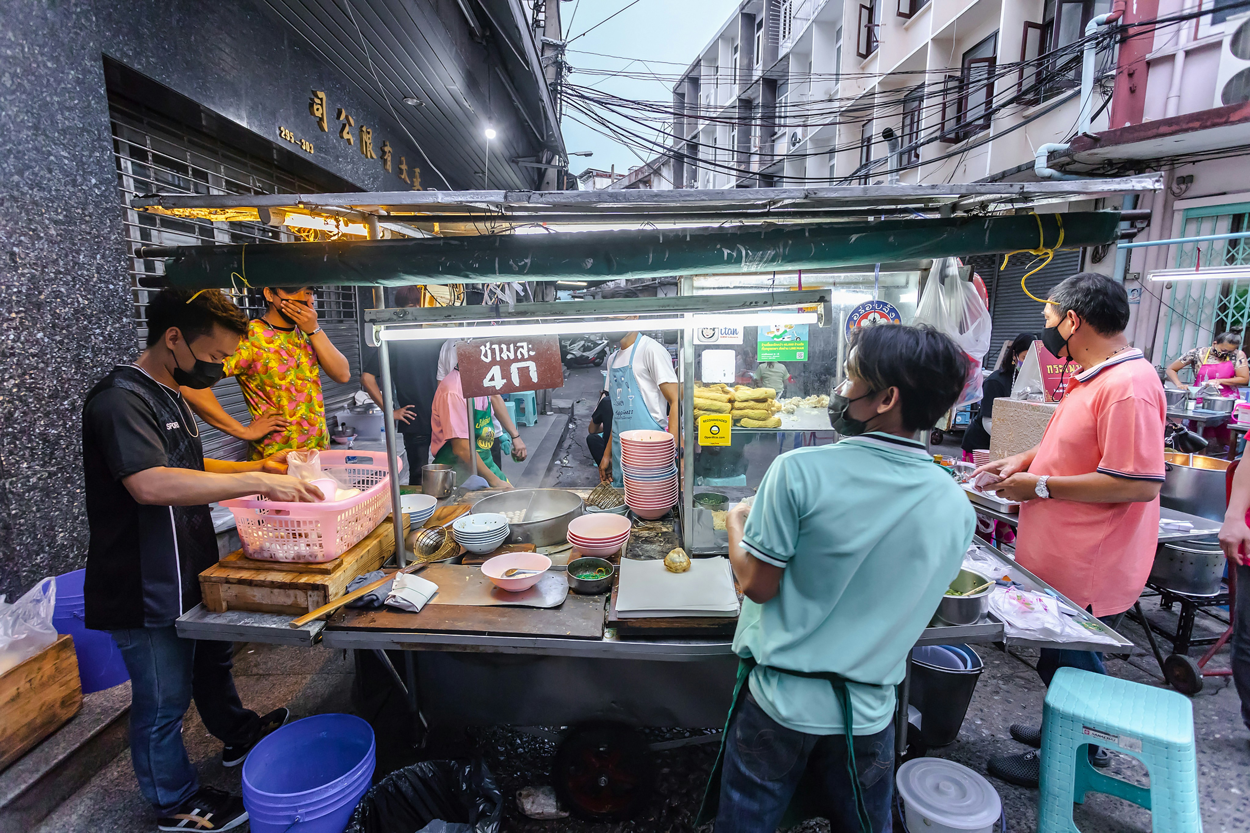 Fatima Ali preparing authentic Lahori chaat at her popular food stall