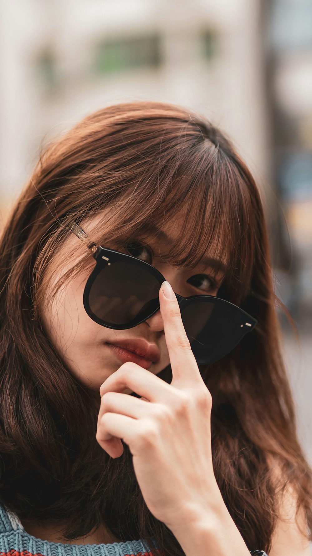 woman wearing black sunglasses during daytime