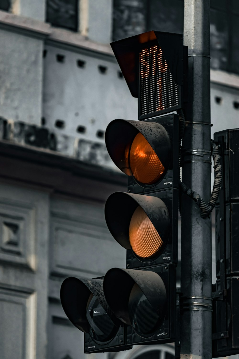 traffic light on red light