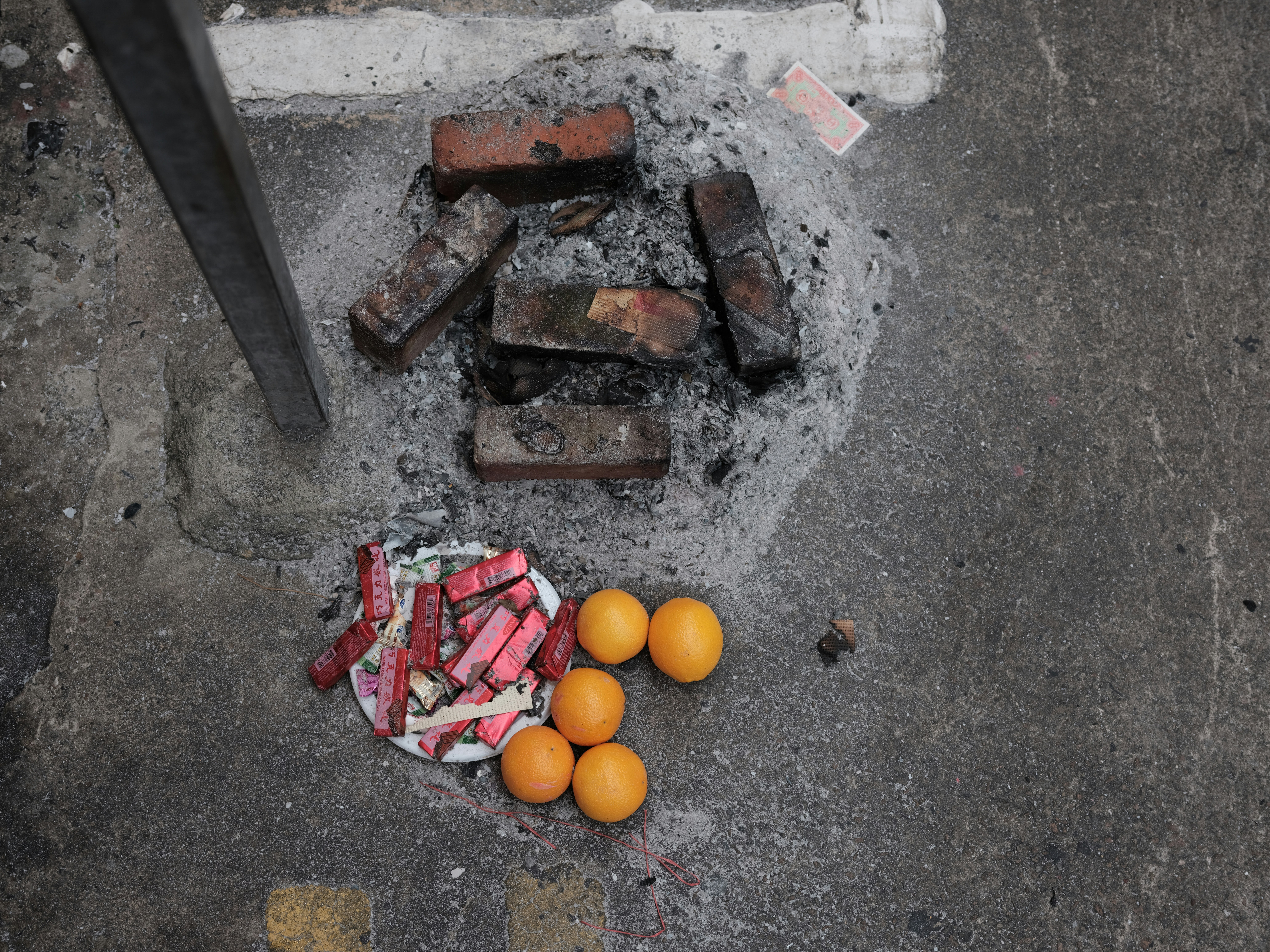 Is It Always Illegal to Chew Gum in Singapore? Clarifying the Rules for Travelers.