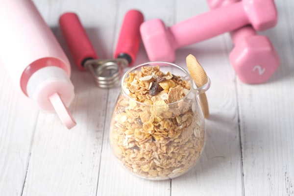 Keto muesli met kokos en pecannoten — receptfoto