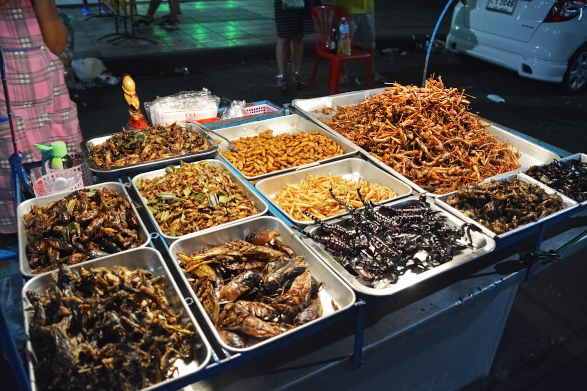 Kuliner serangga sangat lekat dengan Kamboja