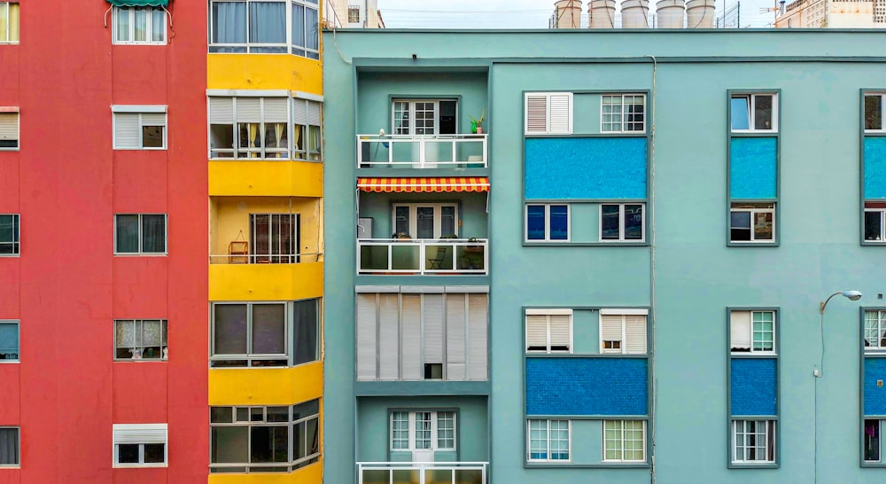 blue and yellow concrete building