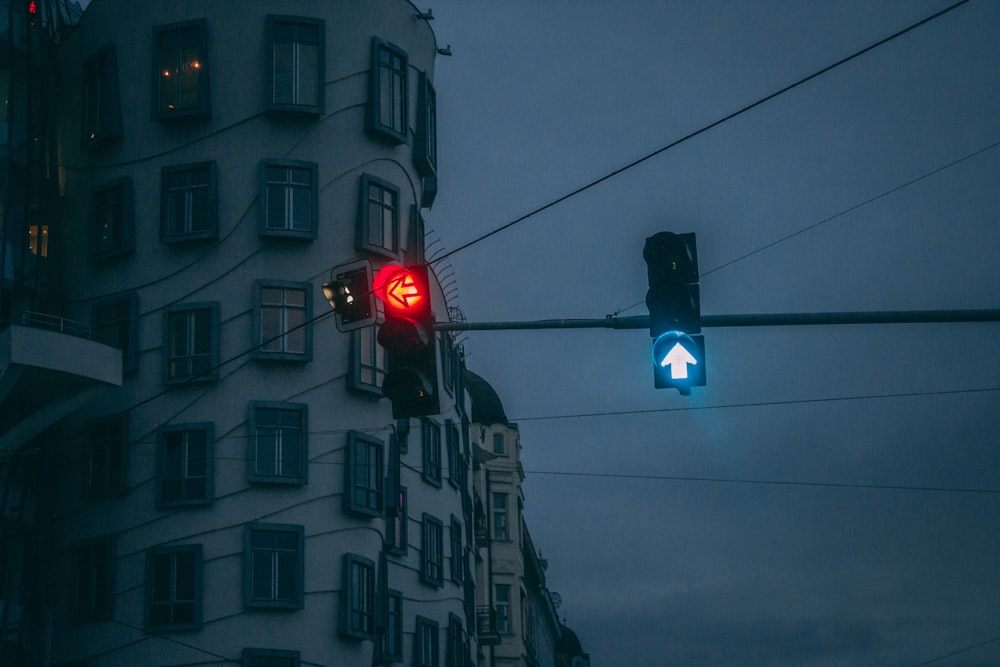 traffic light on red light