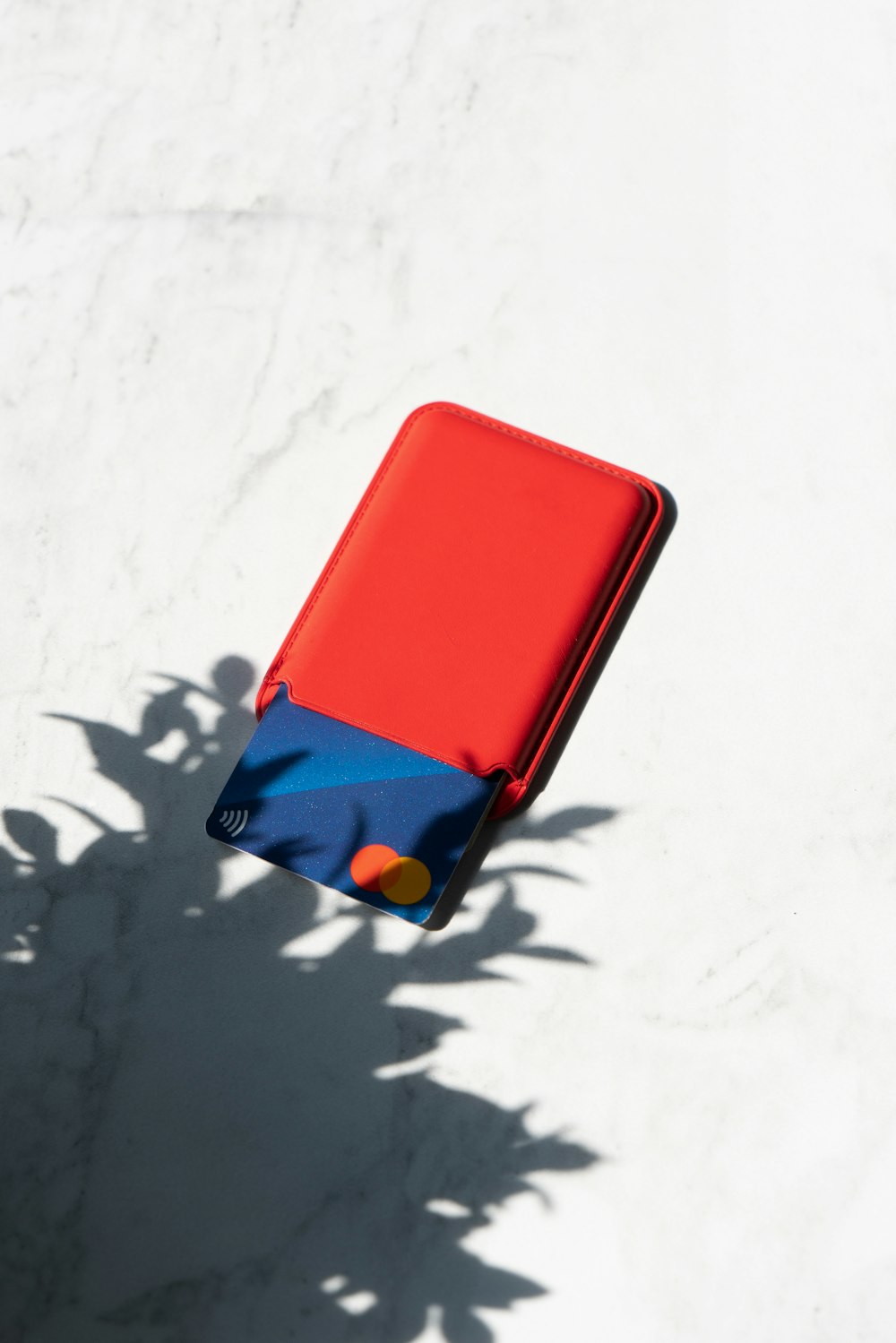 Custodia per iPhone rossa e blu