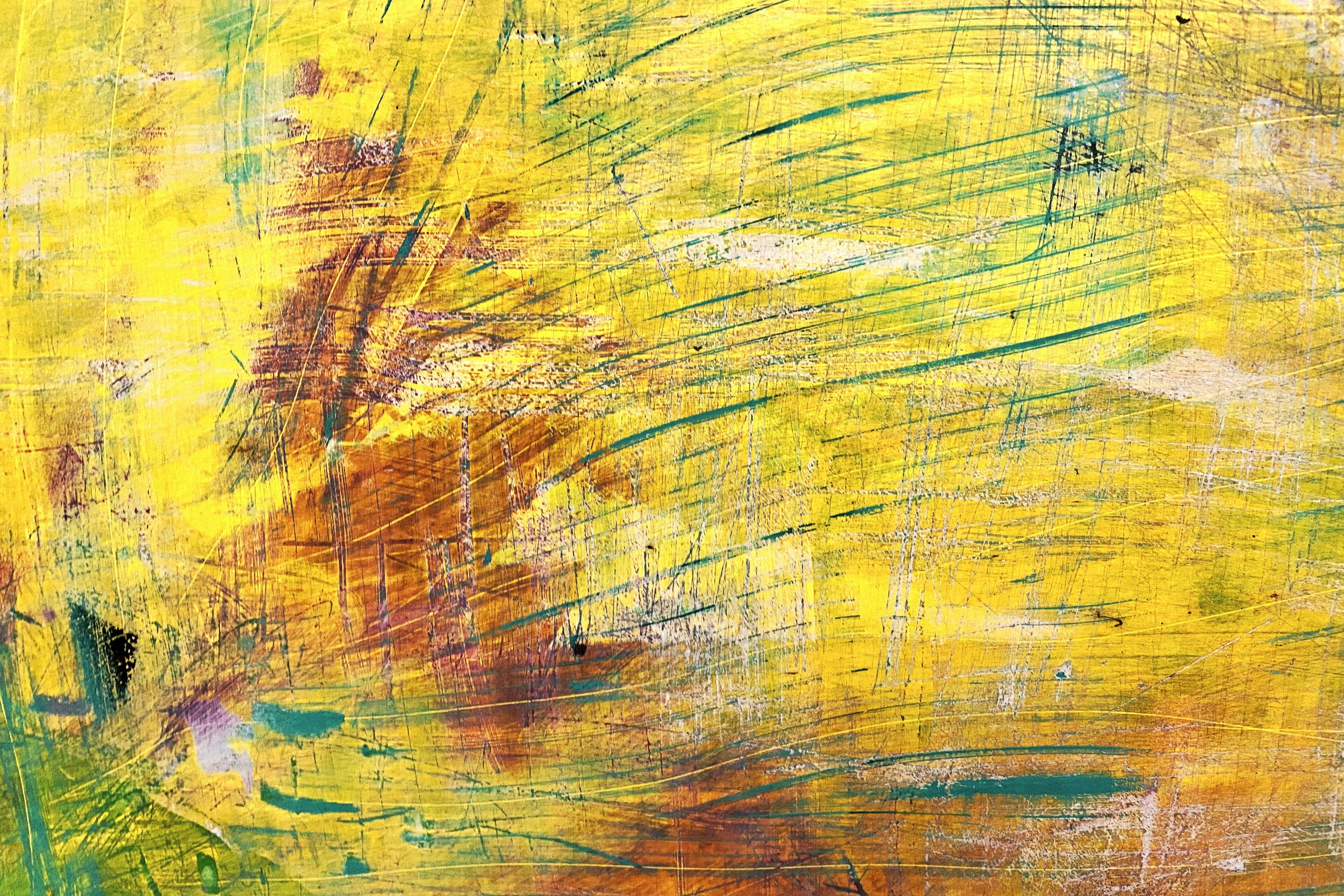 壁に黄色と緑の絵の具の絵の写真 – Unsplashの黄色の無料画像