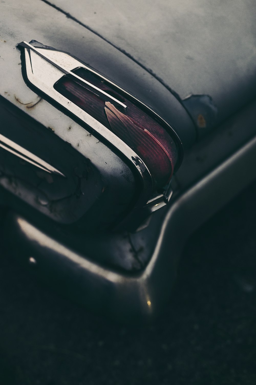 black and silver car door handle