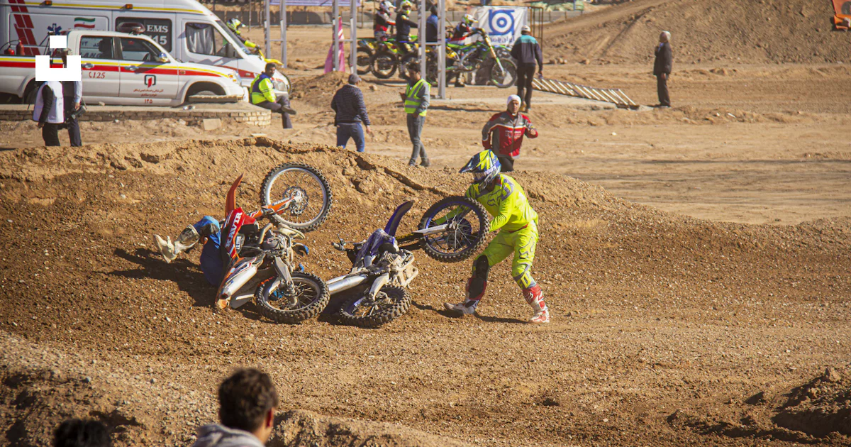 JLP RACING Tenue Enfant Pantalon Maillot Gants Moto Cross Quad Enduro VTT BMX MTB Enfant Snatch Rouge M JLP RACING Tenue Enfant Pantalon Maillot Gants Moto Cross Quad Enduro VTT BMX MTB Enfant Snatch Rouge M