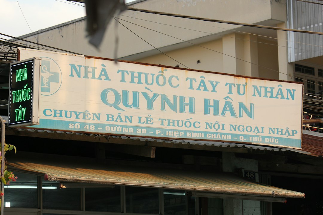 Thuê nhân sự hay dùng AI 20 USD mỗi tháng?
