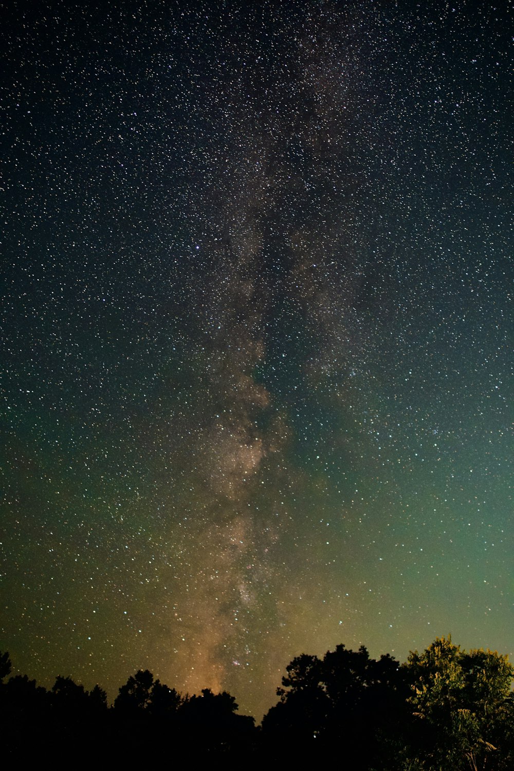 blue sky with stars during night time