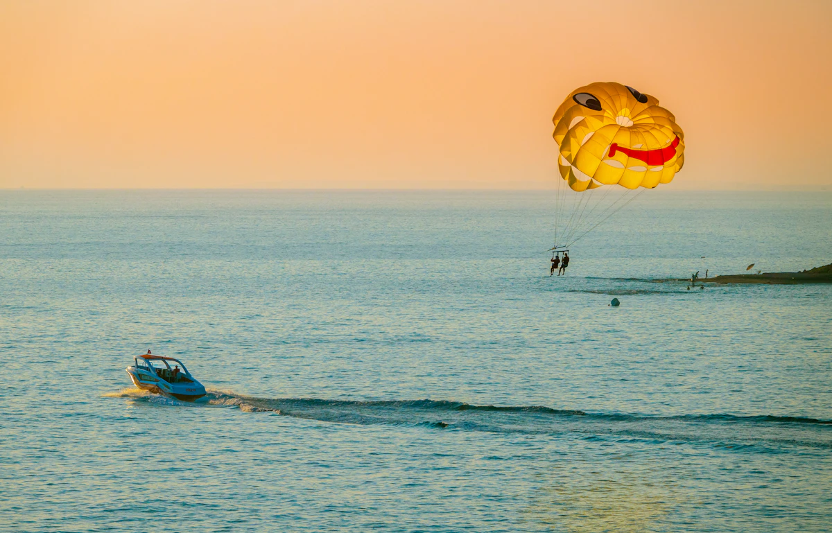 Trade Wind Flyer (parasail boat)